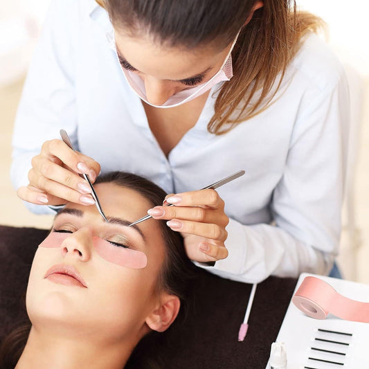 Erreurs fréquentes en pose de cils et comment les éviter pour un résultat parfait